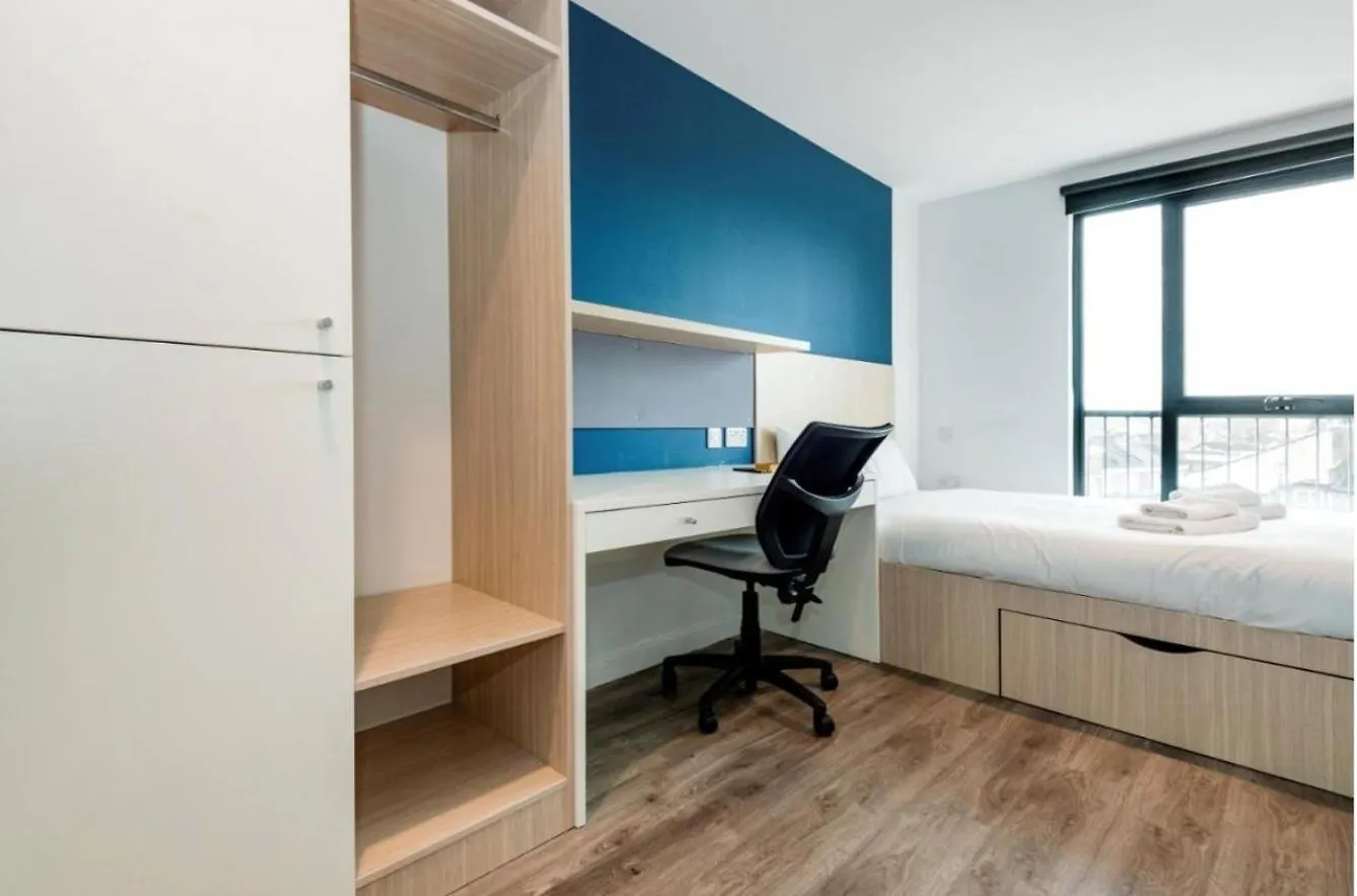 Spacious & Bright Studio In Lewisham Quick Links London Apartment