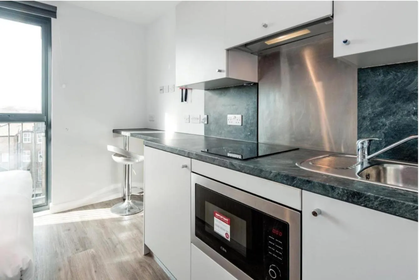 Spacious & Bright Studio In Lewisham Quick Links London 0*,  United Kingdom